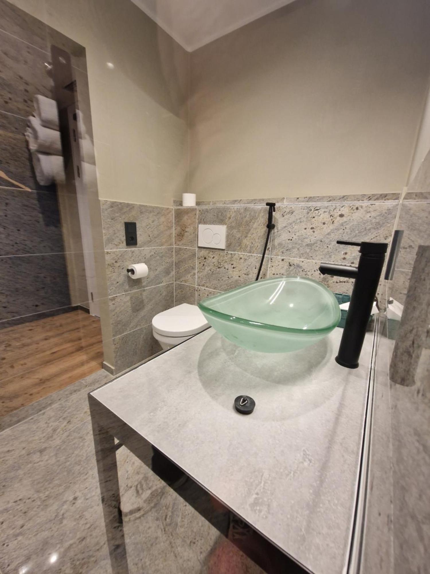 Hotel Wehra Wehr  Bagian luar foto